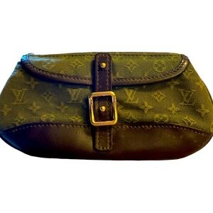 Louis Vuitton - Authentic Min Lin Pouch!!!